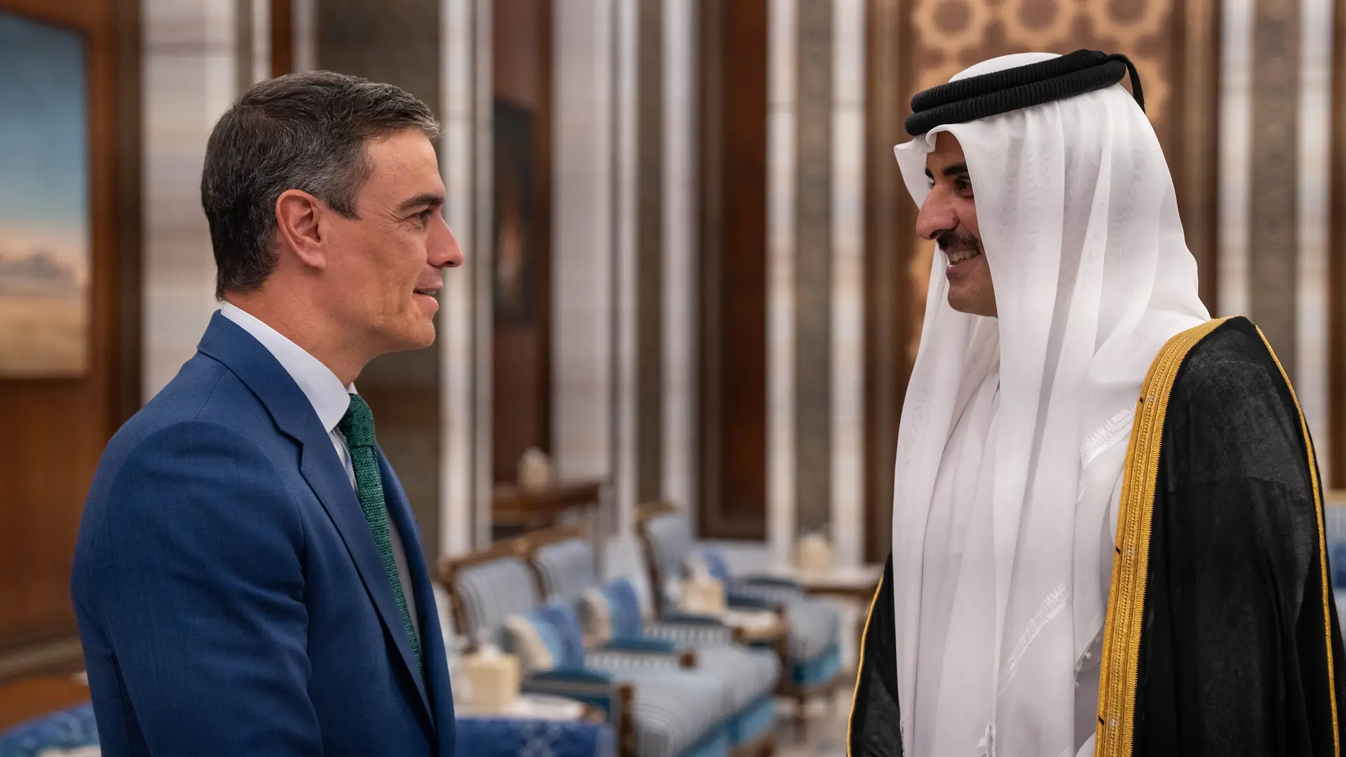 Pedro Sánchez esteve esta semana em Doha, no Catar, onde se encontrou com o emir Sheikh Tamim bin Hamad Al-Thani
