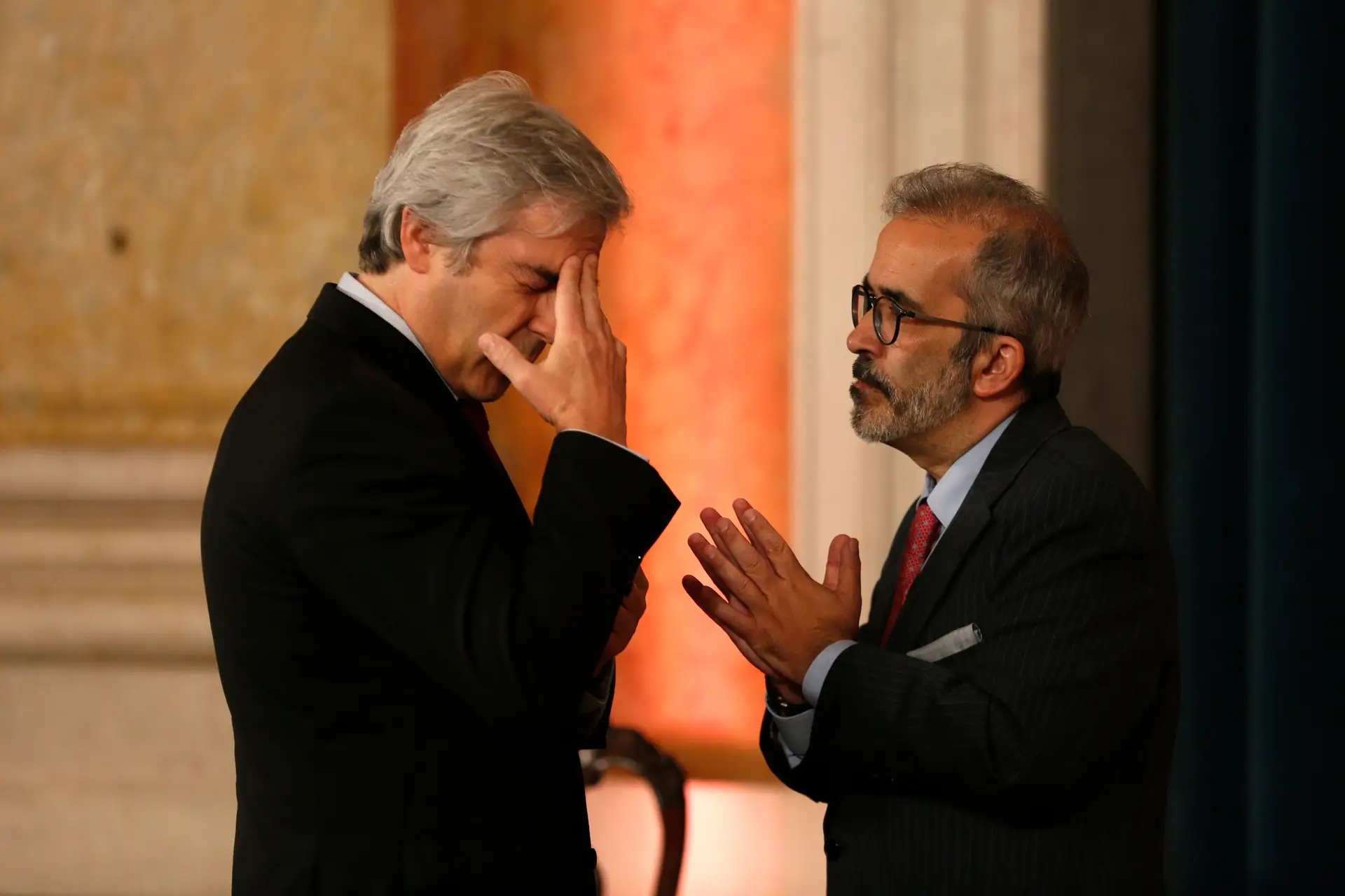 Nuno Melo e Paulo Rangel conversam.