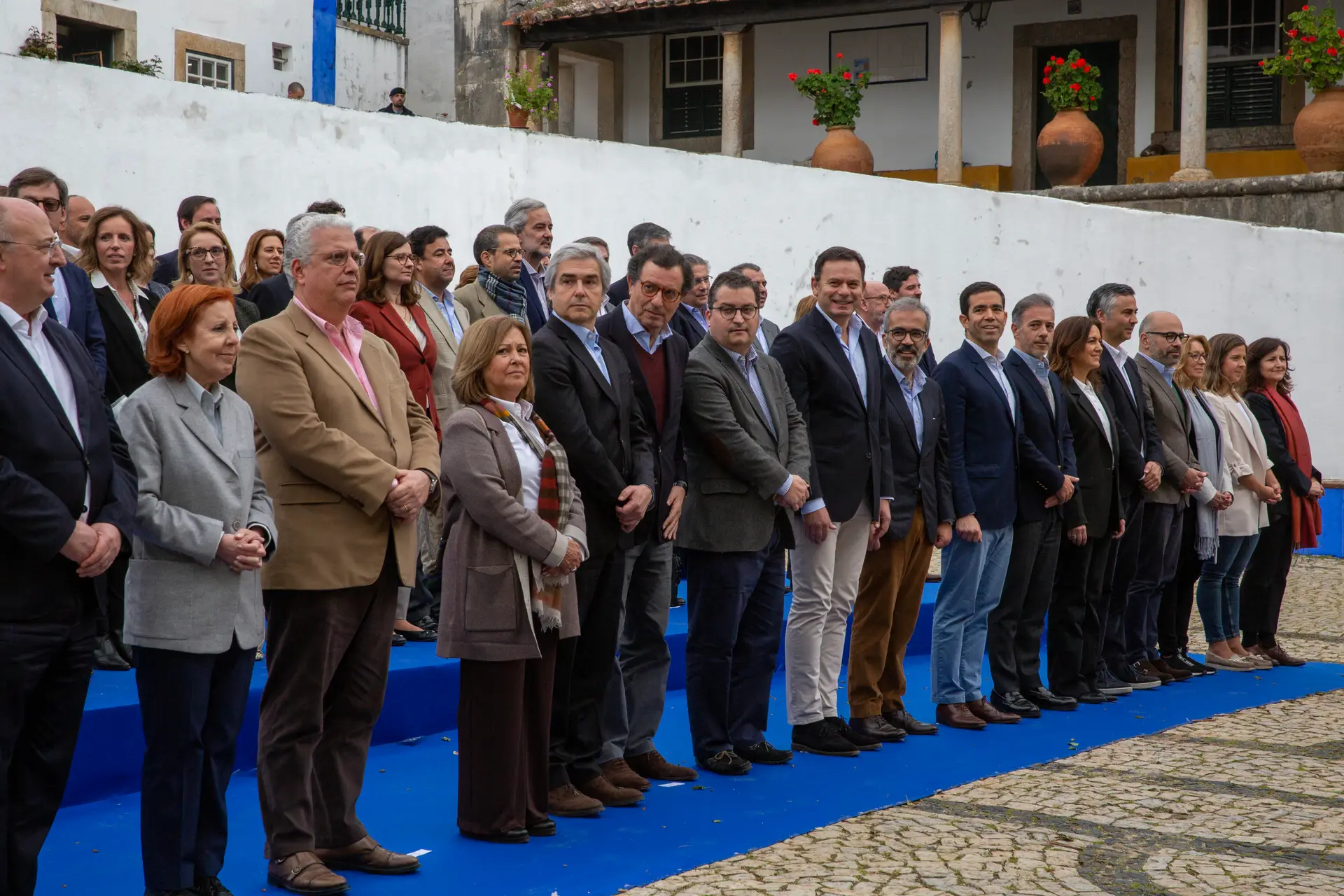 Foto de família dos membros do XXIV governo da República Portuguesa. Foto Ana Baião