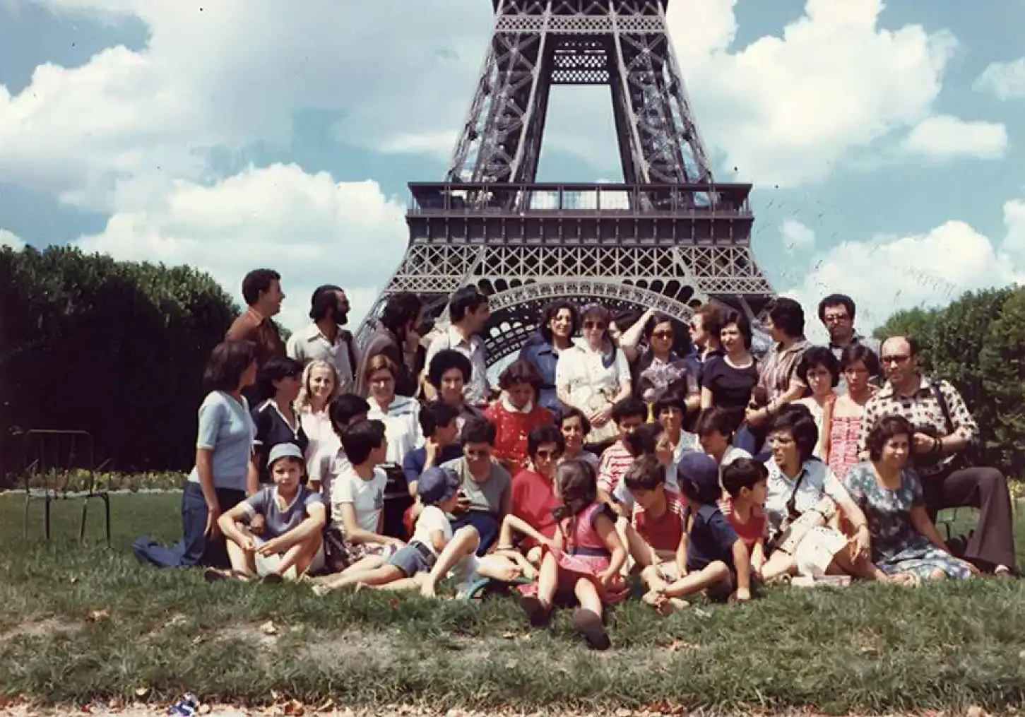 Uma foto histórica, da excursão à Europa em 1973, a primeira viagem organizada da agência Pinto Lopes