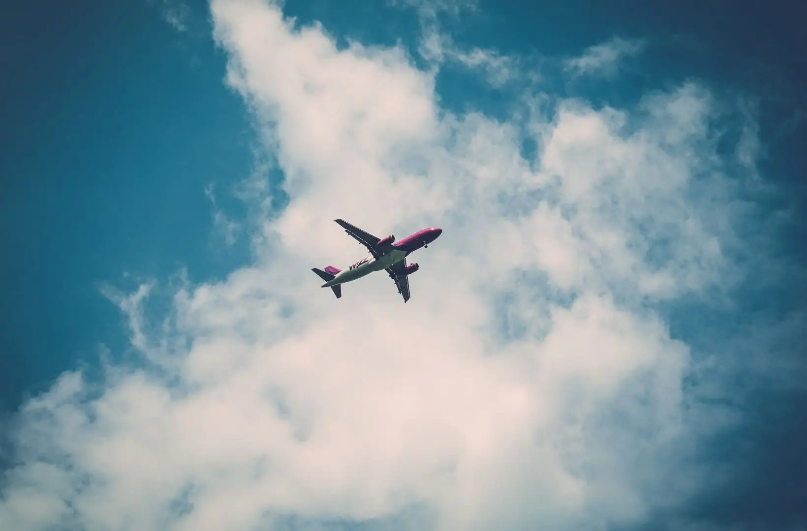 Rota aérea Bragança-Portimão "pode voltar a ser retomada na sua plenitude"