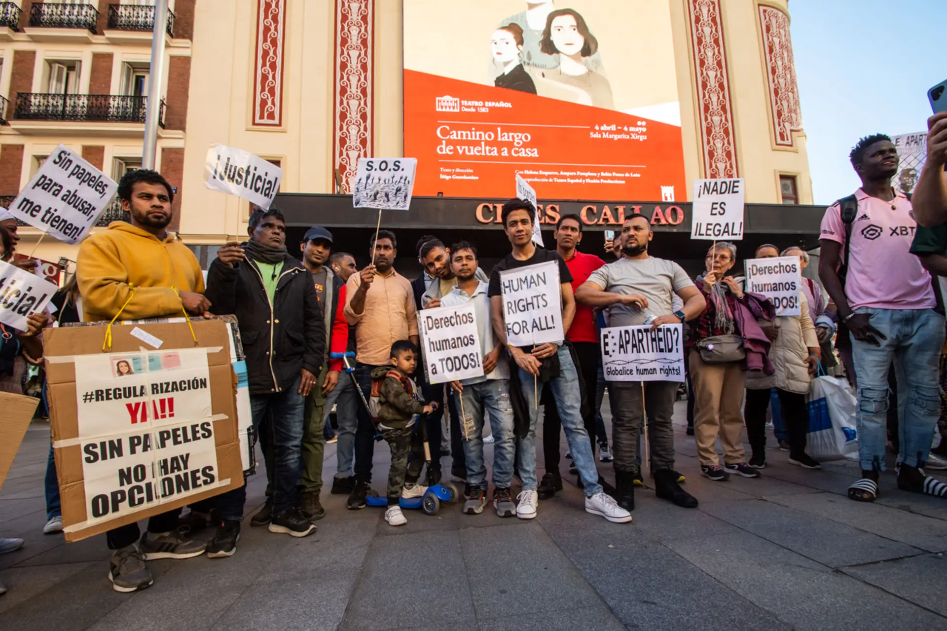 Manifestação no centro de Madrid contra o pacto migratório adotado pelo Parlamento Europeu 