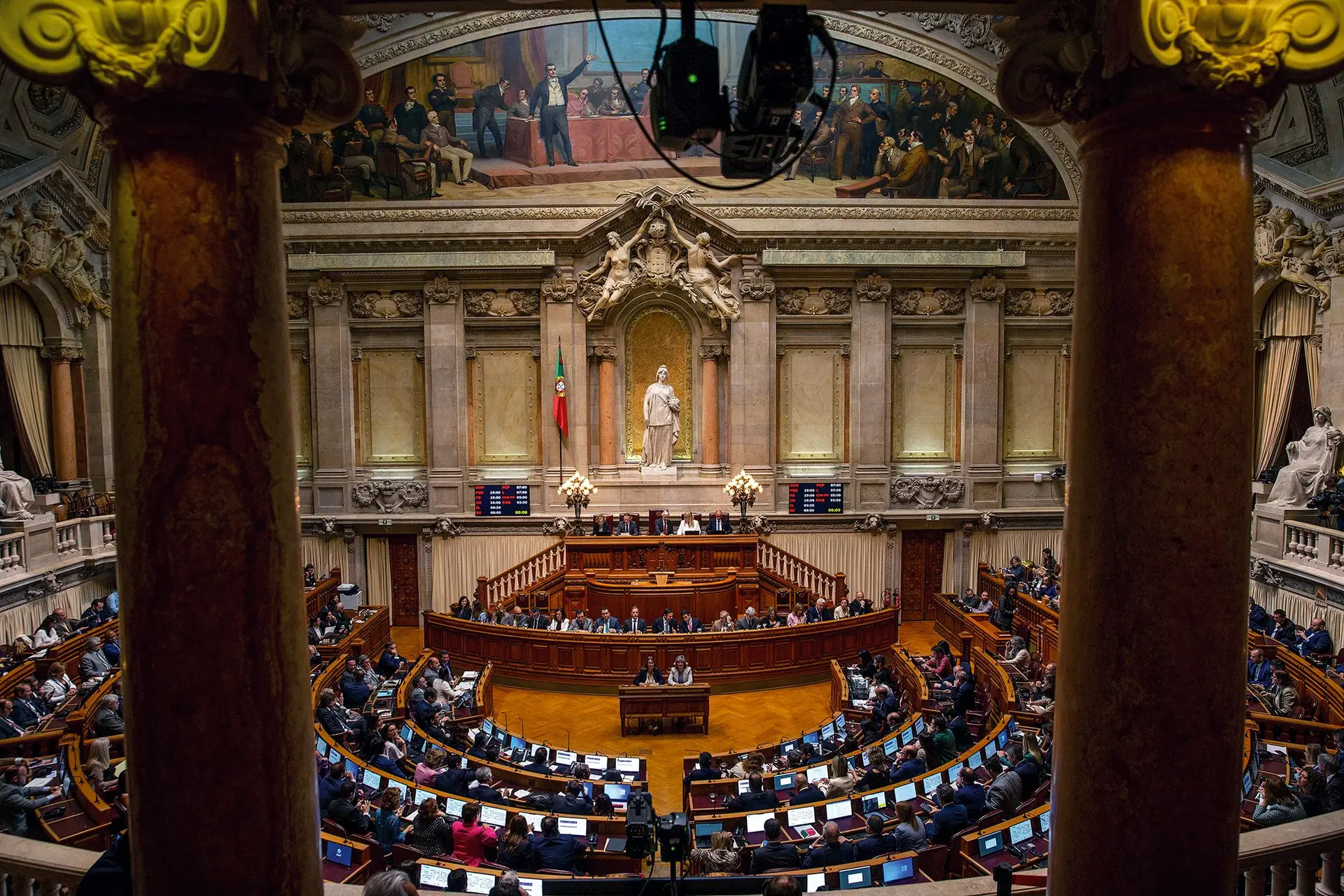 'Novas' freguesias: lista sobe para 300 e PCP quer juntar mais 56