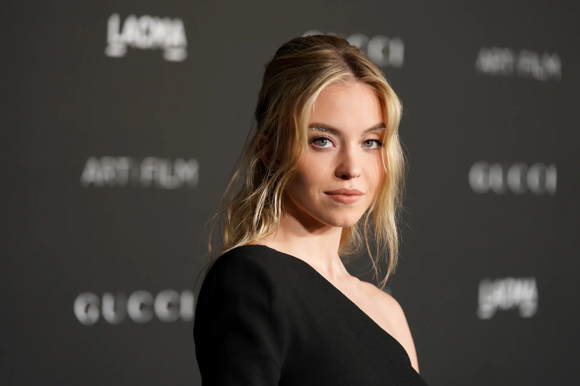 “Alguém me explique o encanto desta rapariga”: Sydney Sweeney arrasada por produtora de Hollywood
