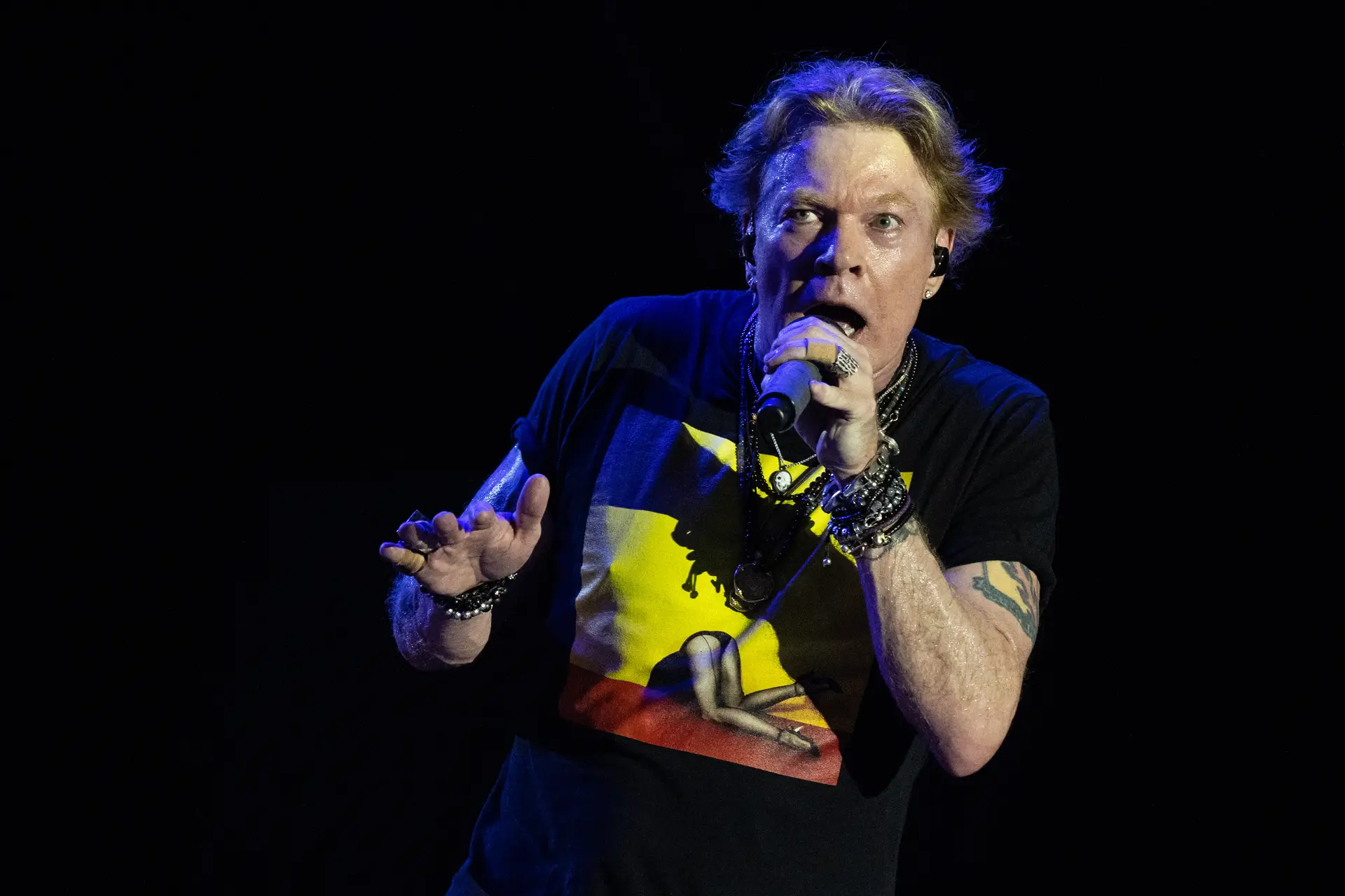 “O Axl Rose fica com 50% dos lucros dos Guns N’ Roses e quer controlar tudo a toda a hora”
