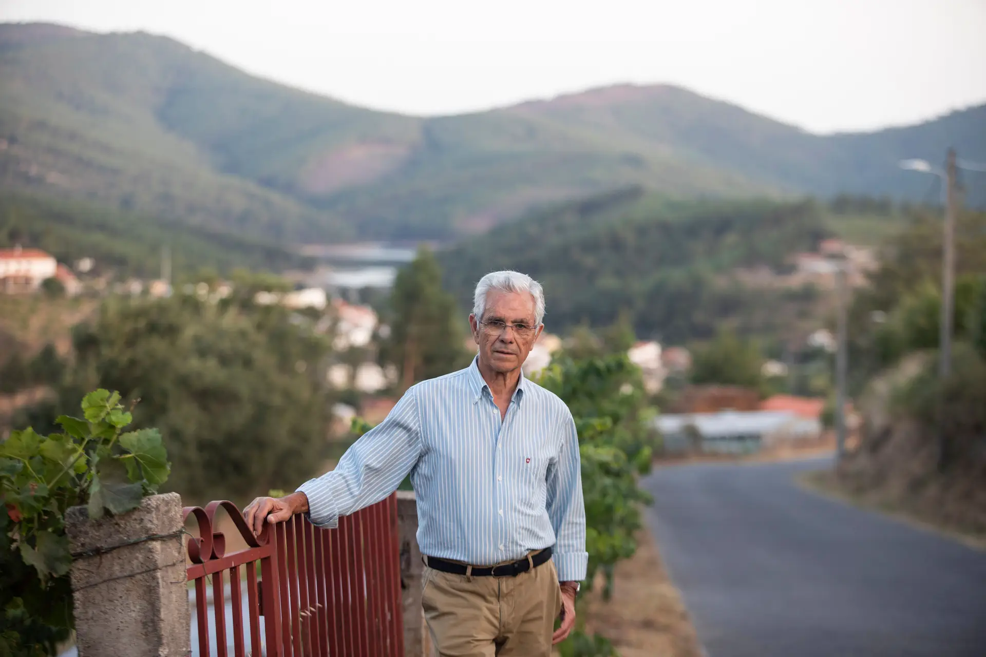 25 de Abril: Cândido empunhou a G3 na chaimite, de peito aberto para a liberdade e tornou-se um ícone da Revolução. Esta é a sua história