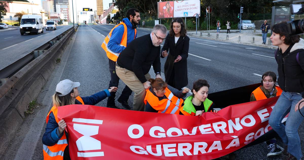 Oito ativistas do movimento Climáximo condenados a pena suspensa de um ano e meio