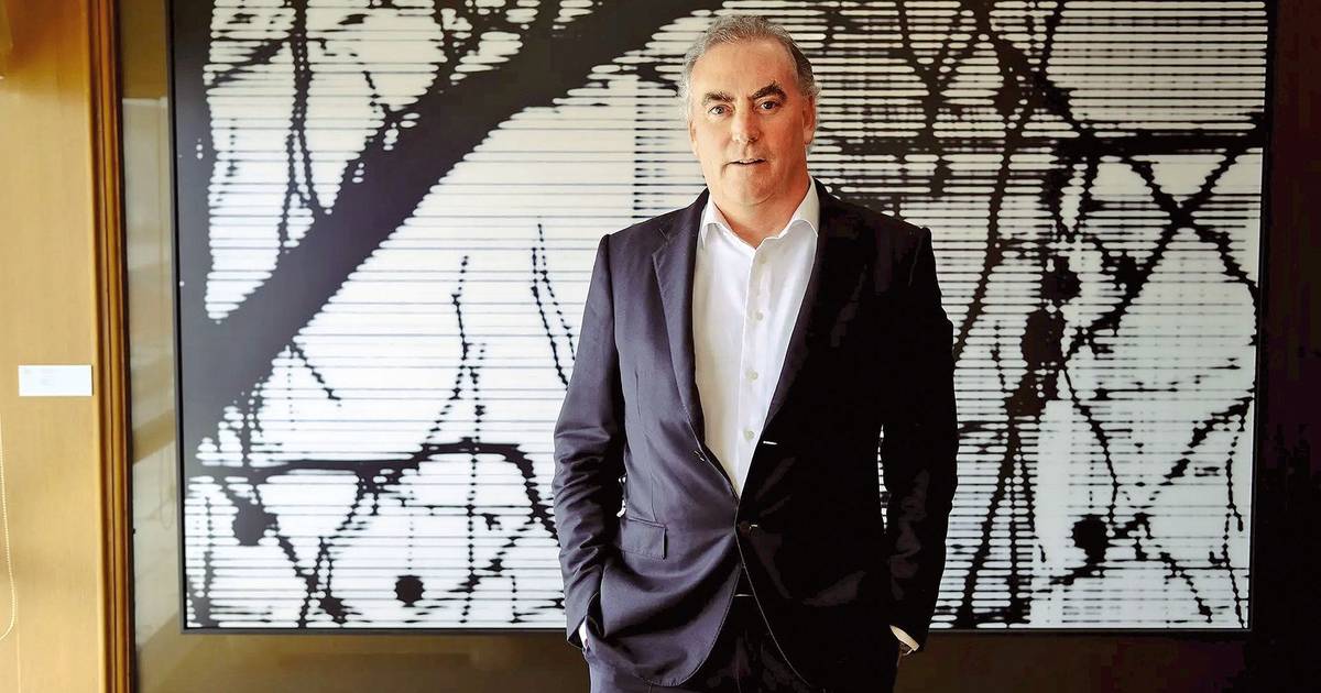 Lucro do Novo Banco sobe mais de 13% no dia em que passa para as mãos dos franceses