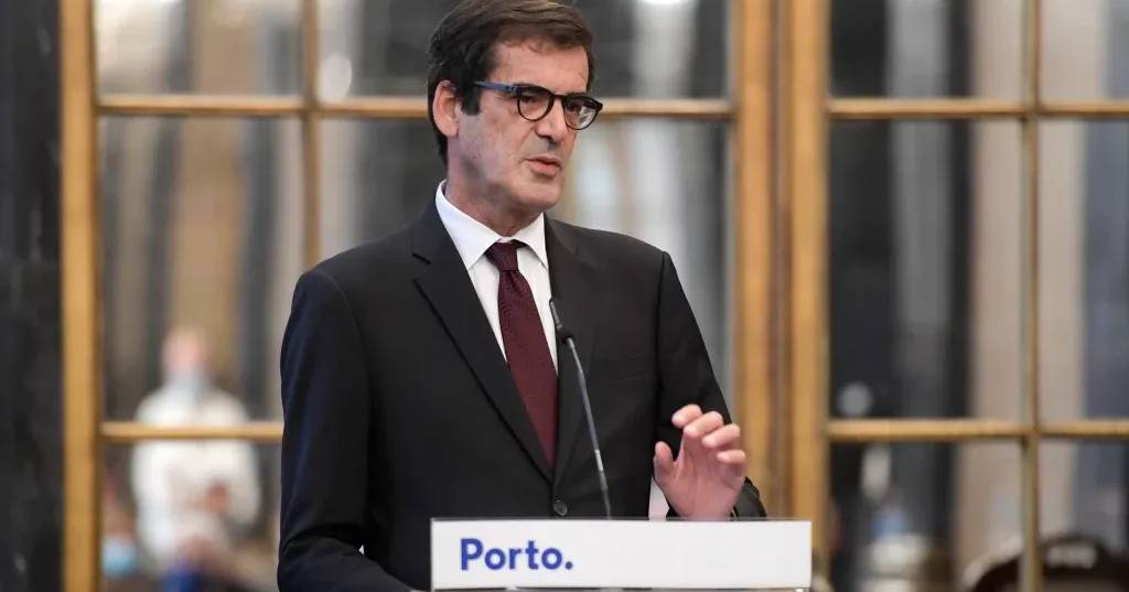 Rui Moreira diz que vice-presidente Filipe Araújo será candidato ao Porto