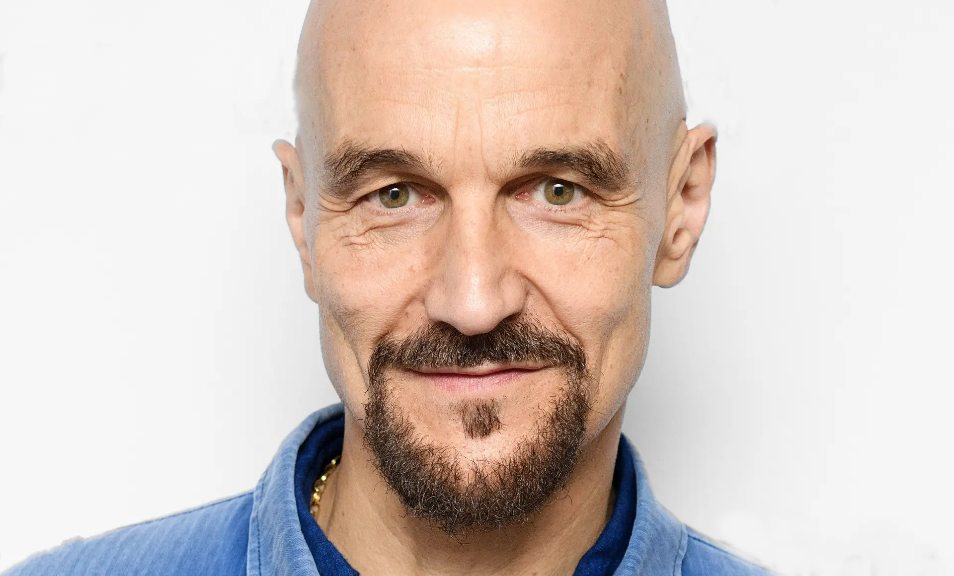 Tim Booth (James)