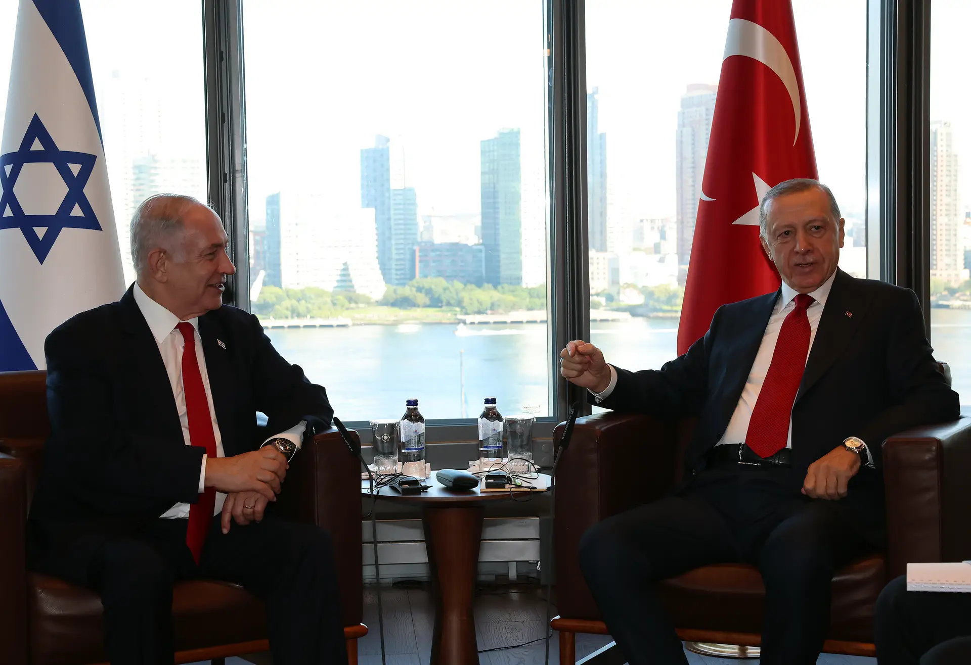 Erdogan e Netanyahu num encontro em Nova York, em setembro de 2023