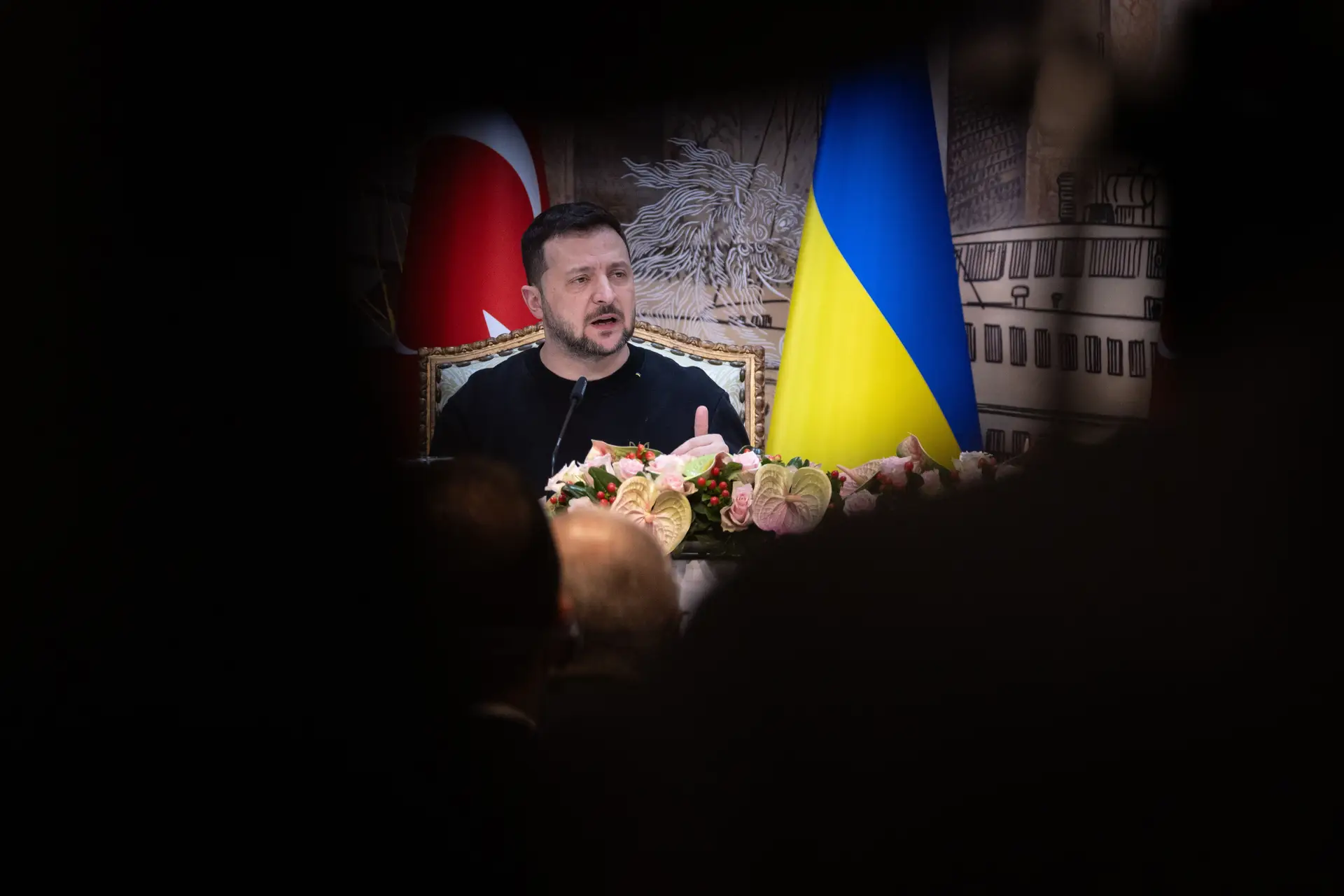 Ucrânia prende dois coronéis da segurança implicados em conspiração russa para matar Zelensky