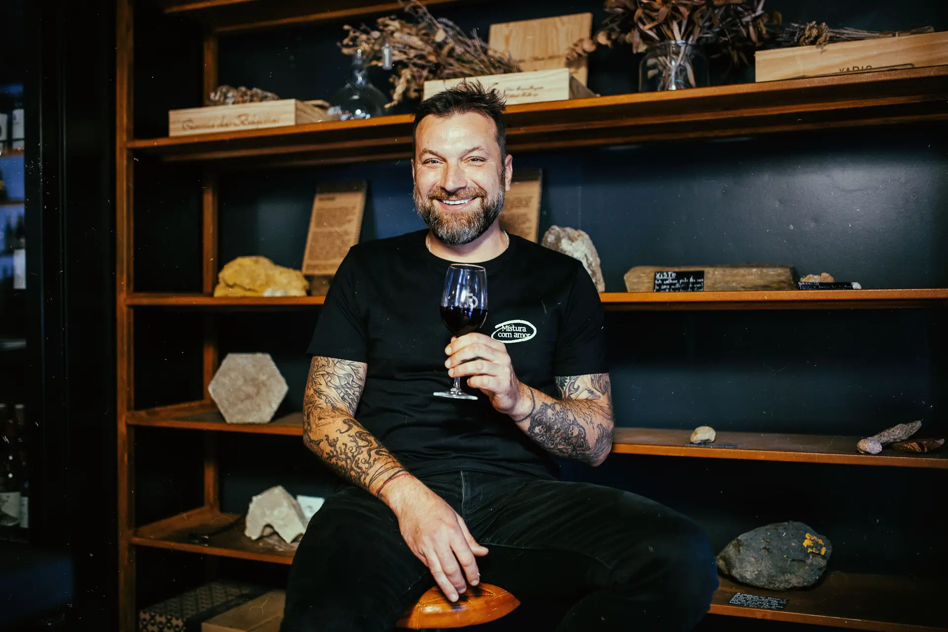 Antes do inferno da hotelaria, Ljubomir Stanisic revela nova marca de vinhos "malucos como eu"