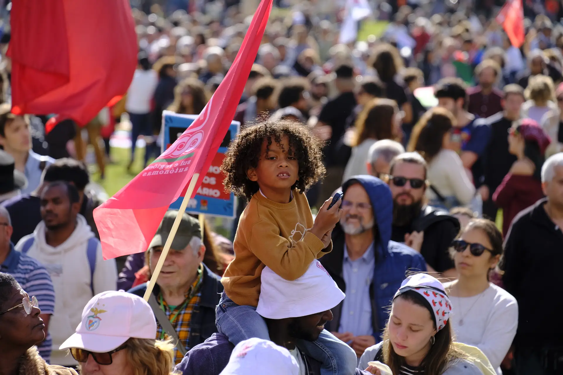 A manifestação do 1º de Maio em Lisboa deslocou-se do Martim Moniz pela Avenida Almirante Reis até à Alameda D. Afonso Henriques