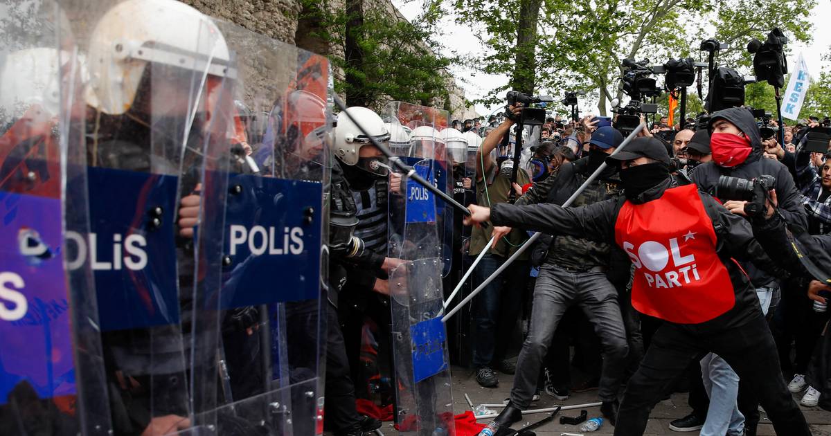 1.º de Maio: Dezenas de detenções durante os comícios na Turquia