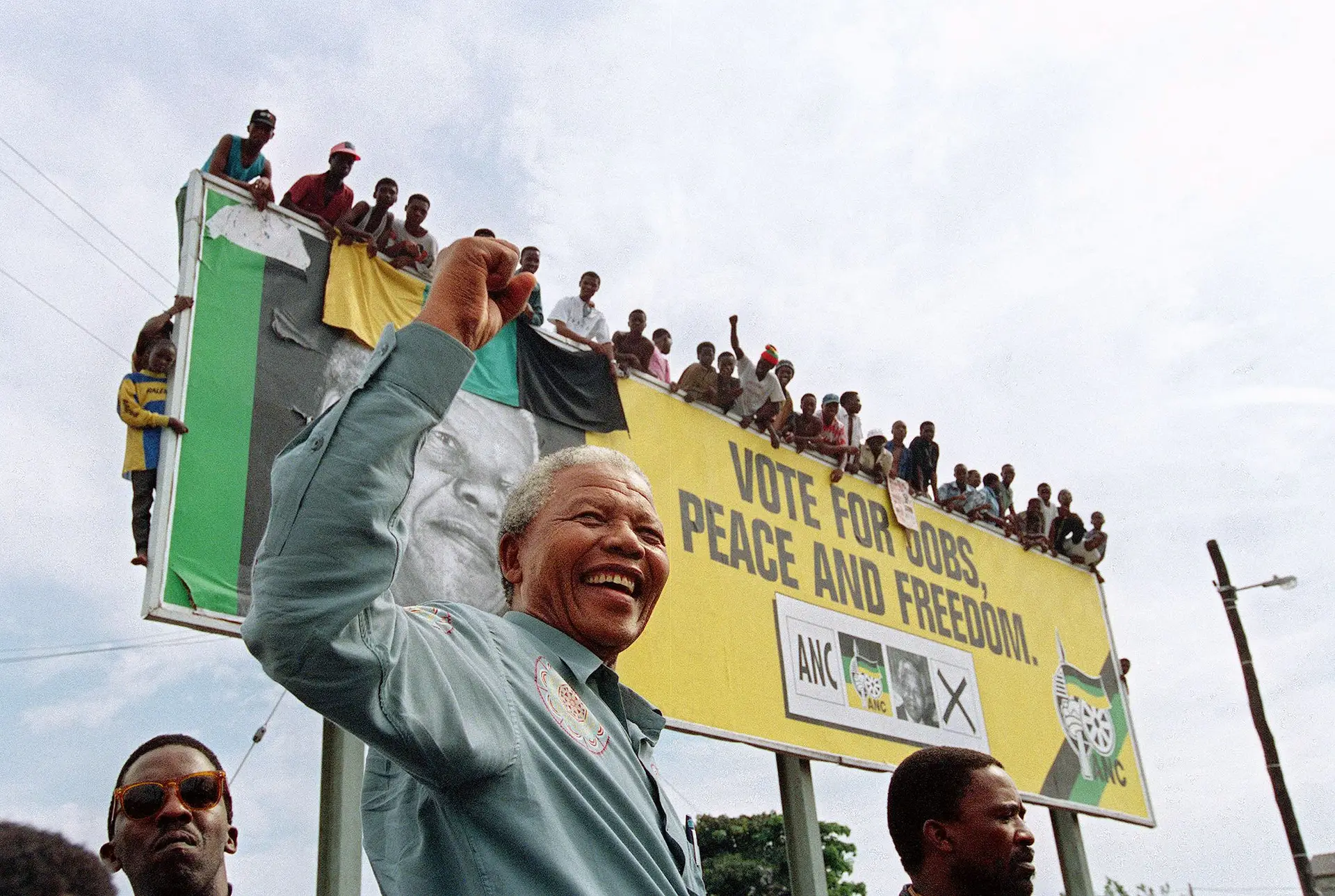 Nelson Mandela durante a campanha que o levou à presidência, em abril de 1994