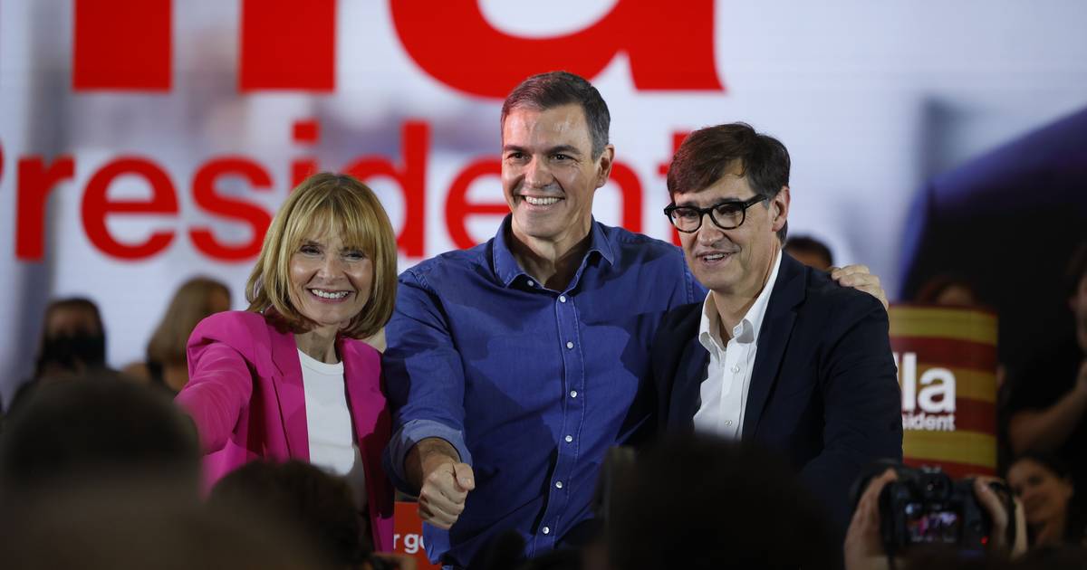 Socialistas devem ganhar eleições na Catalunha a 12 de maio, mas formar governo depende de pactos com ou entre independentistas