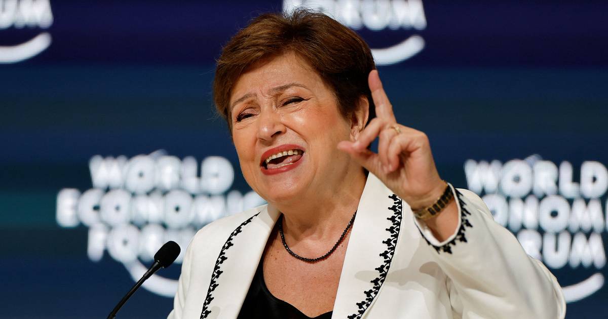 FMI vê economia mundial a crescer menos e culpa Donald Trump