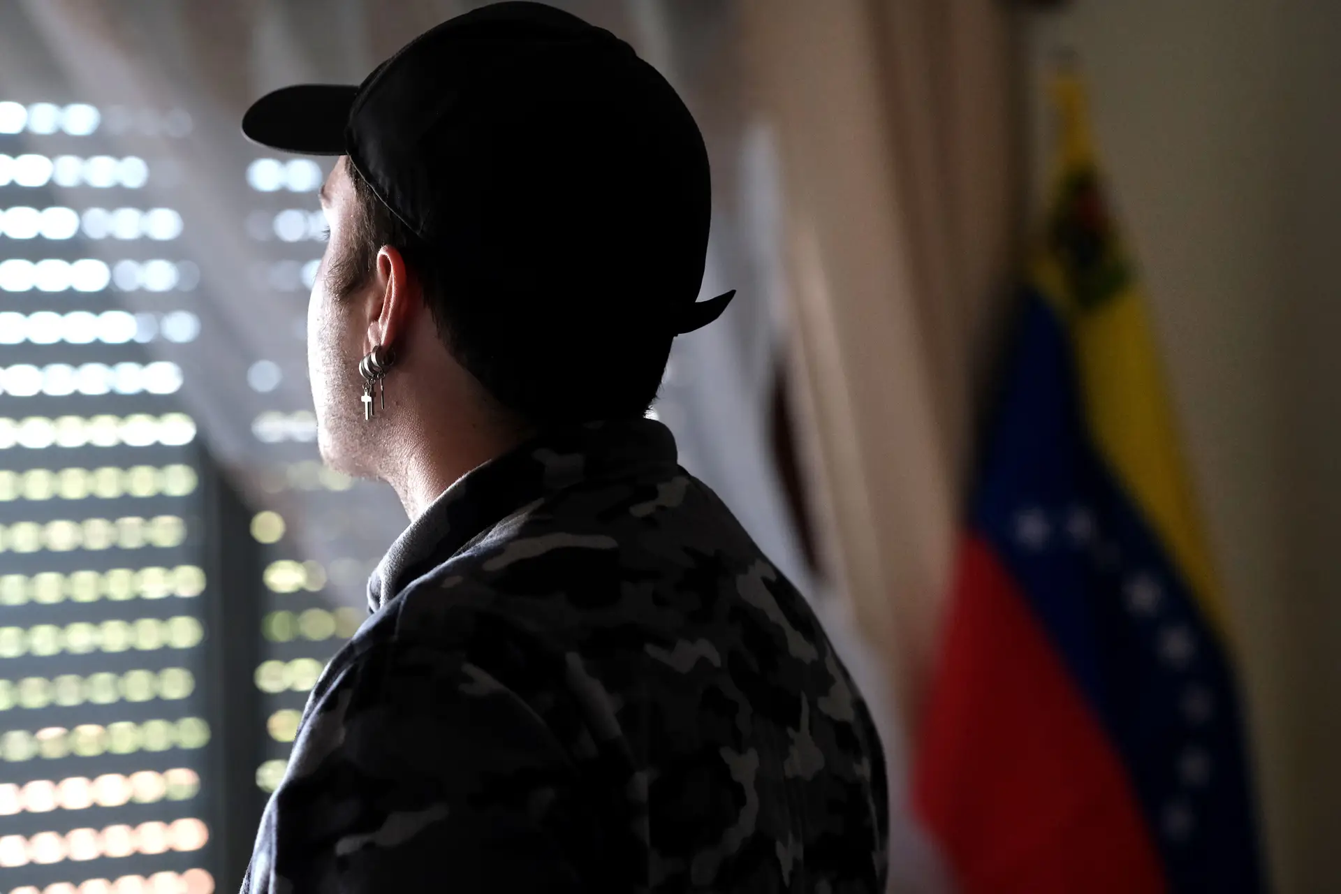 Juan, luso-venezuelano que foi golpeado com tubos de ferro na cabeça e nas costas, reconstitui ao Expresso a noite de agressões no Porto