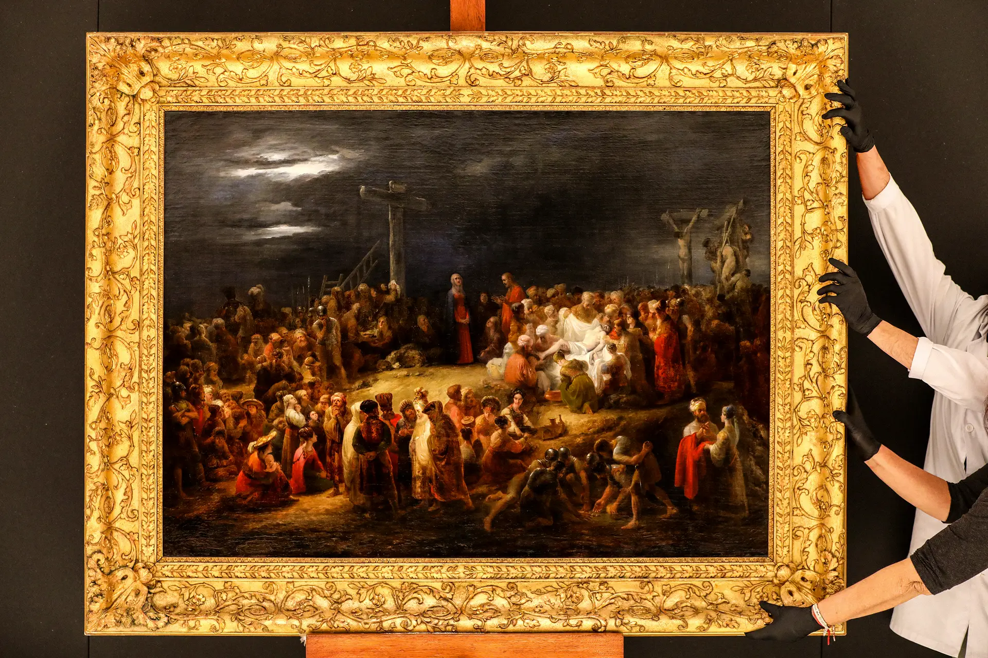 <span class="arranque">SEGREDO</span> A “Descida da Cruz”, de Domingos Sequeira, fotografada esta segunda-feira numa instituição museológica em Lisboa. A pintura está à guarda da Museus e Monumentos de Portugal, sob fortes medidas de segurança