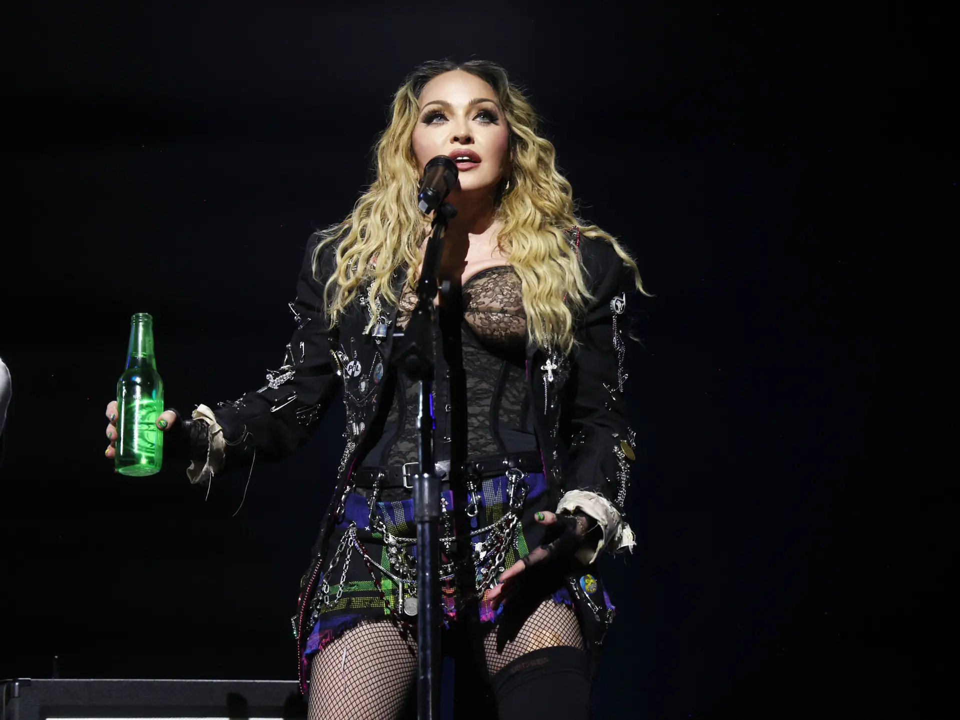 “Elegeram um criminoso, um violador, um racista”: Madonna reage à vitória de Donald Trump