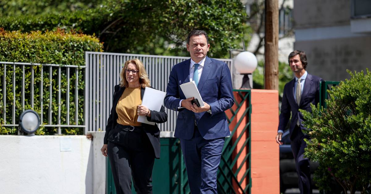 Montenegro diz que seria "indesculpável" não avançar na reforma da legislação laboral