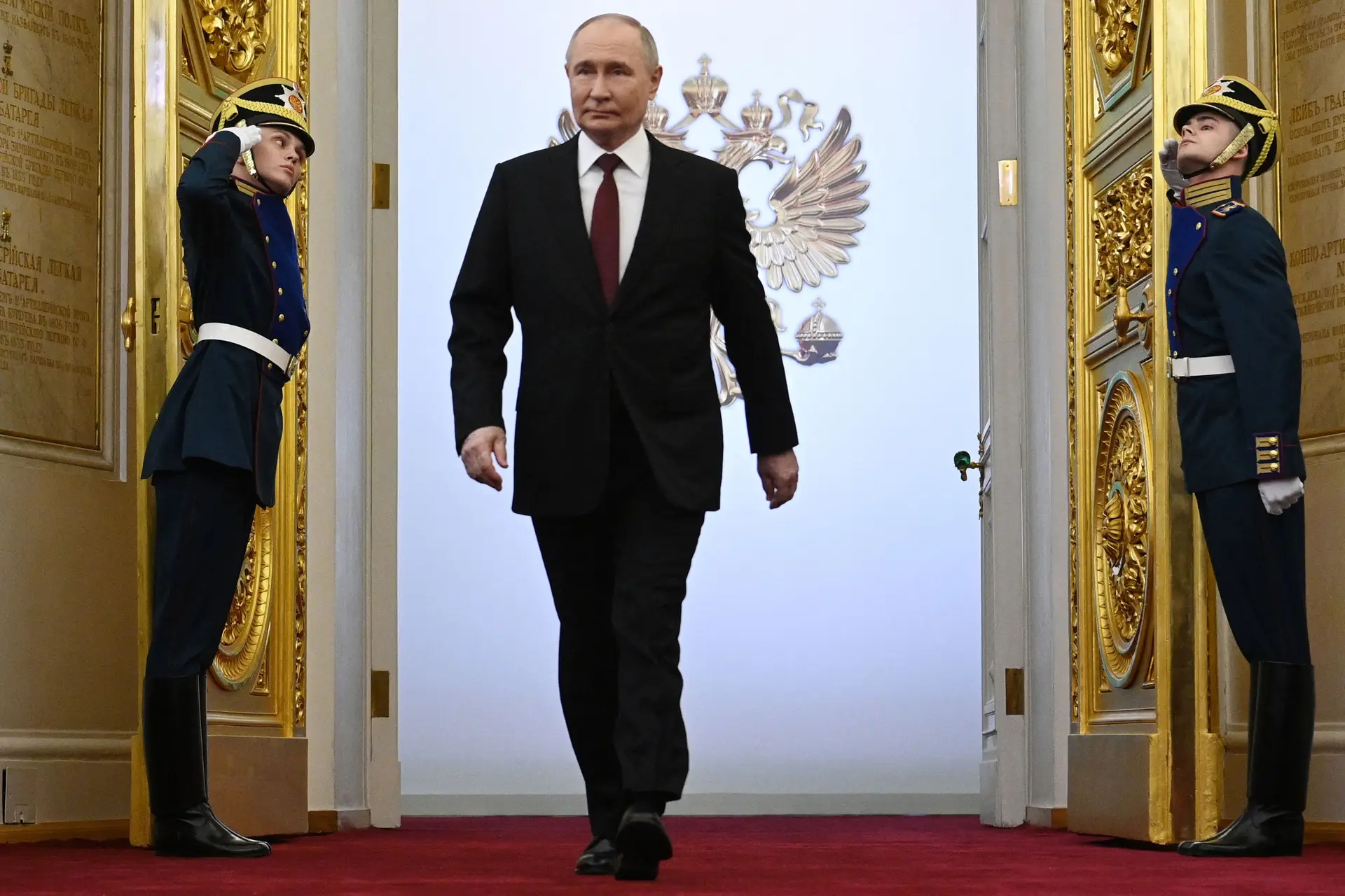 Putin não quer entrar em guerra com a NATO mas diz ter mísseis para atacar Washington e outros aliados ocidentais da Ucrânia