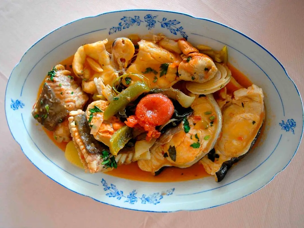 Com O Mar à Mesa, Estes São Os Restaurantes E As Tascas De Paragem ...