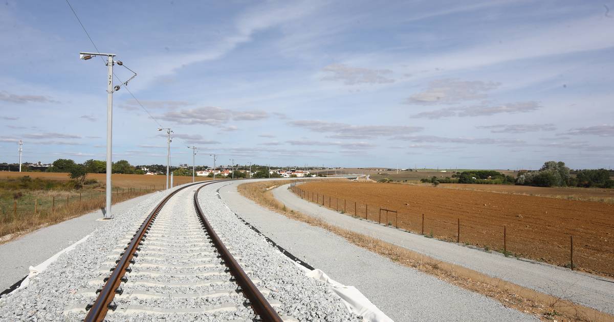 Nova linha de alta velocidade até Évora ajudará a ligar Lisboa e Madrid em três horas... se Espanha quiser