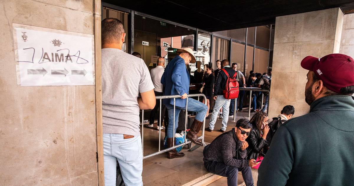 Manifestação de interesse: associações de imigrantes reúnem-se no Parlamento para pedir alterações na lei