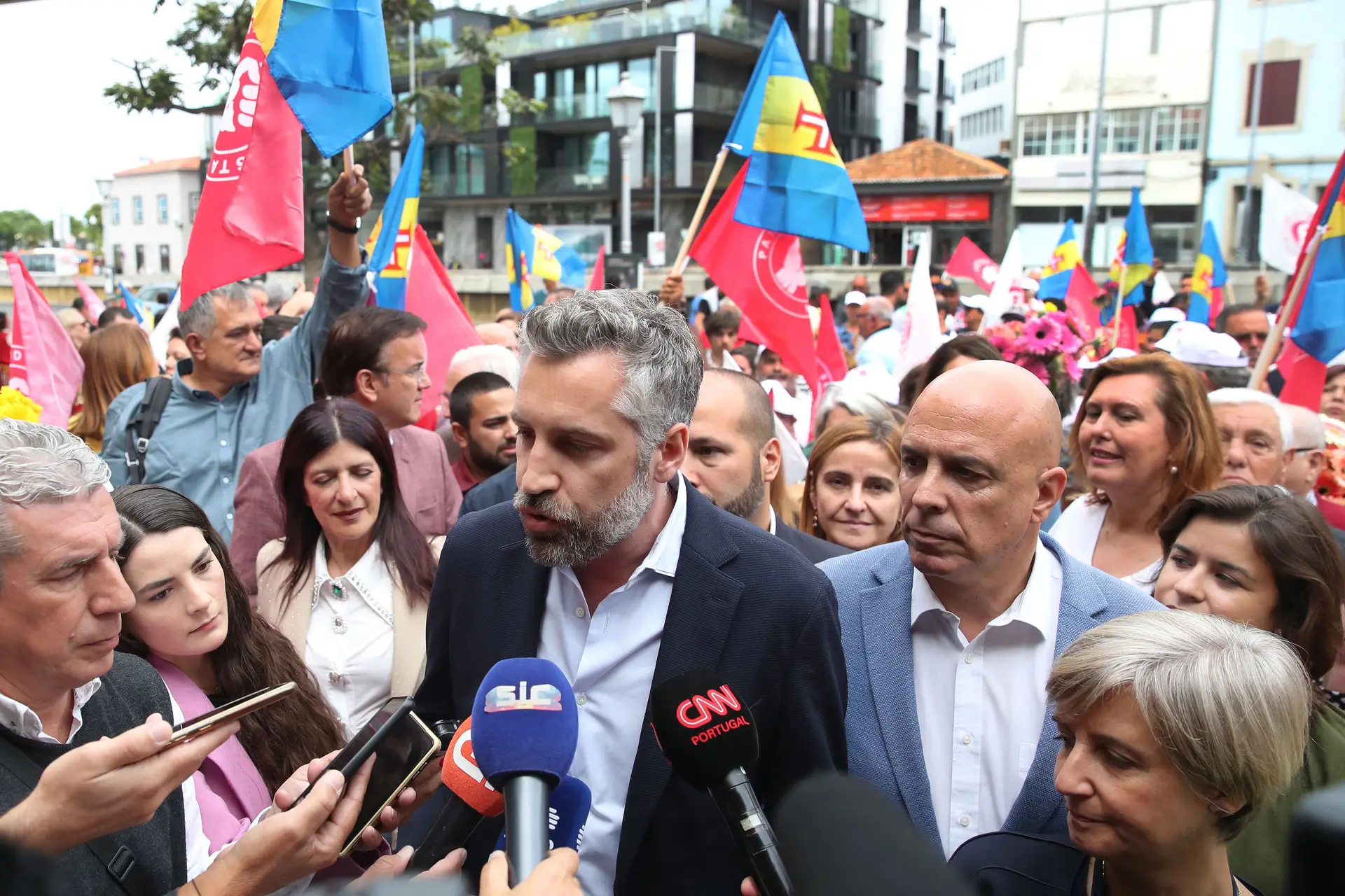 PS nos Açores e na Madeira não chumbou IRS Jovem de Montenegro: “Olhámos mais para a situação regional do que nacional”