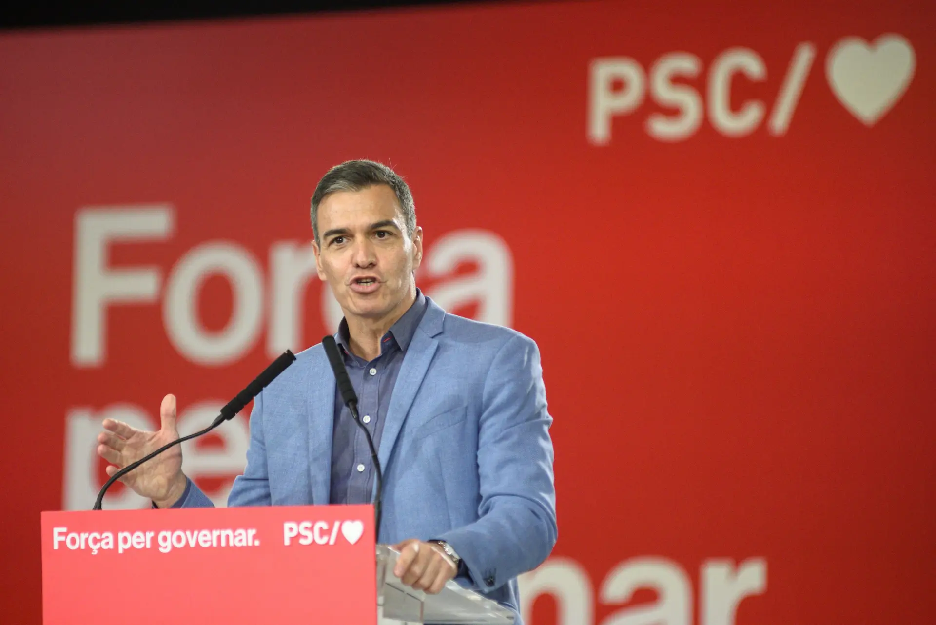 Sánchez defende respeito entre governos e pede "retificação pública" a Milei