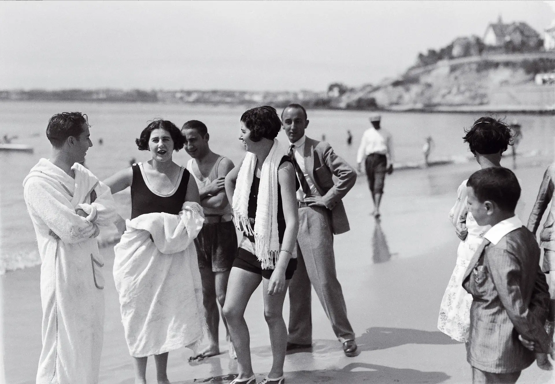 Moda: Há 100 anos, a saia veio de França e subiu