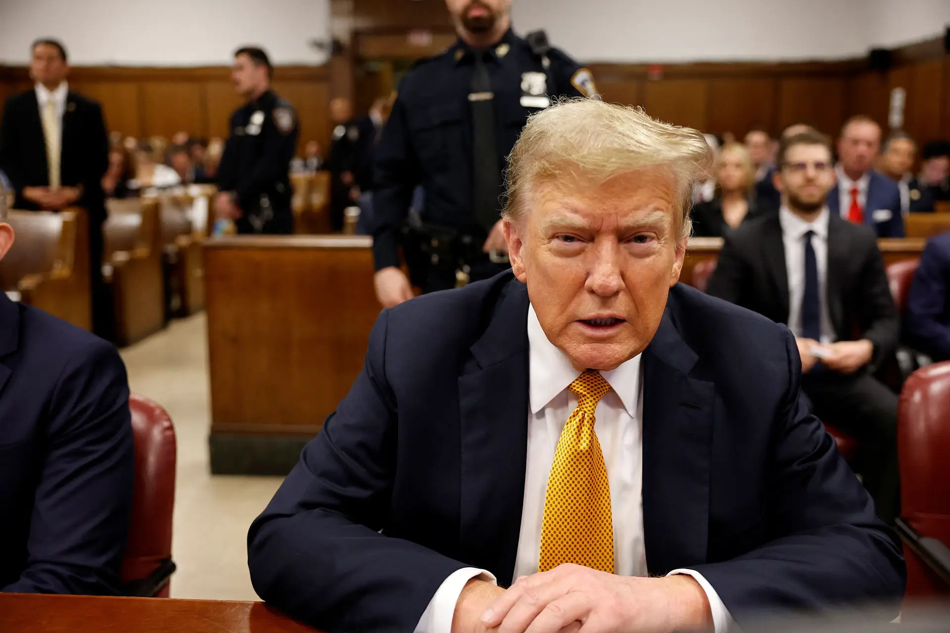 Donald Trump durante o julgamento num tribunal de Nova Iorque, EUA