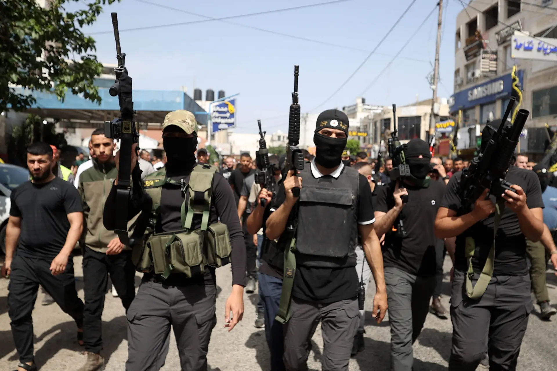Número de mortos de ataque israelita na Cisjordânia sobe para 12
