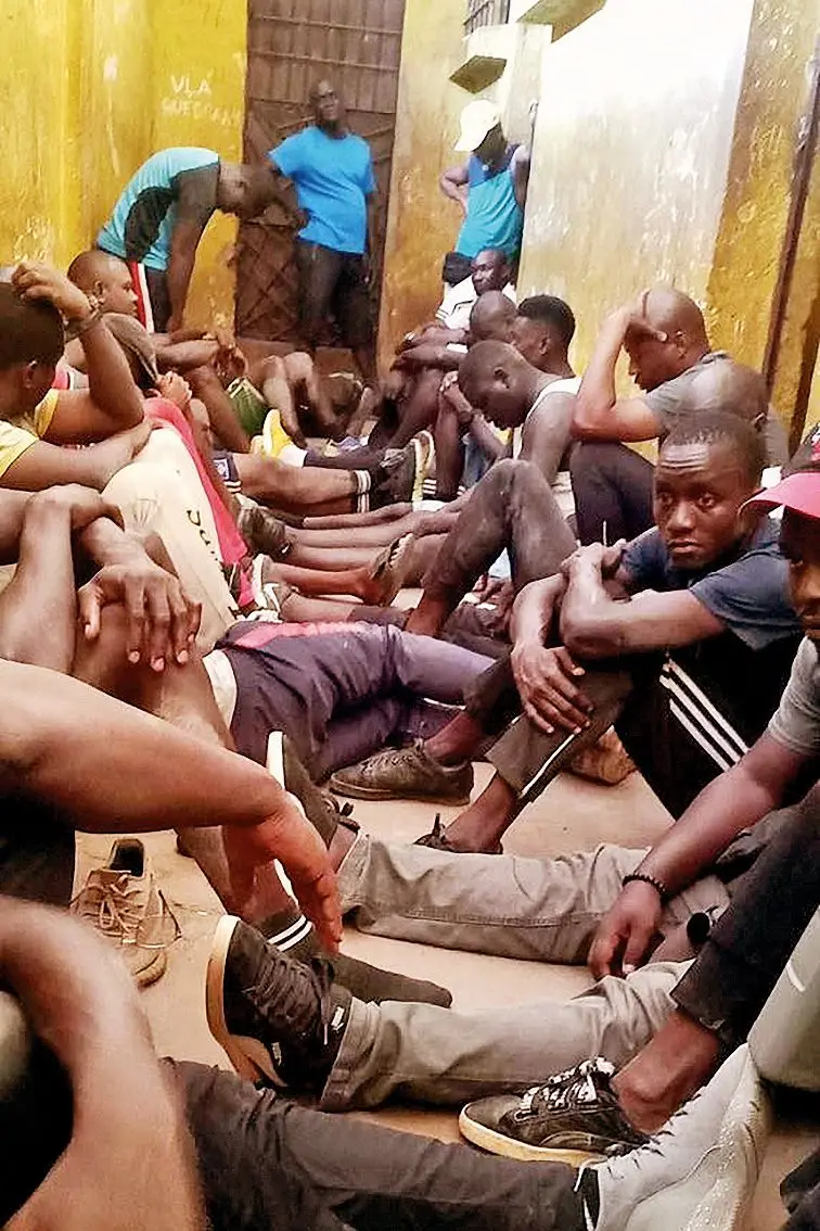 Ativistas detidos a 18 de maio numa cela em Bissau