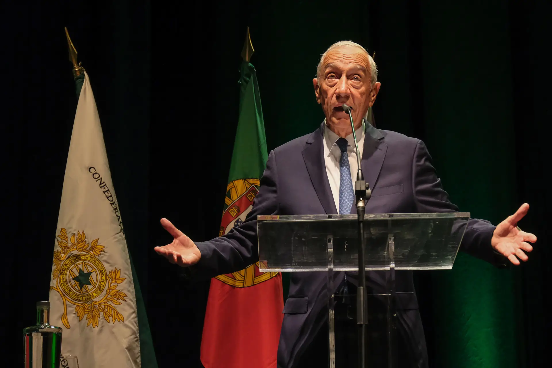 Supremo dá dois motivos para não investigar Marcelo e um deles é a Constituição