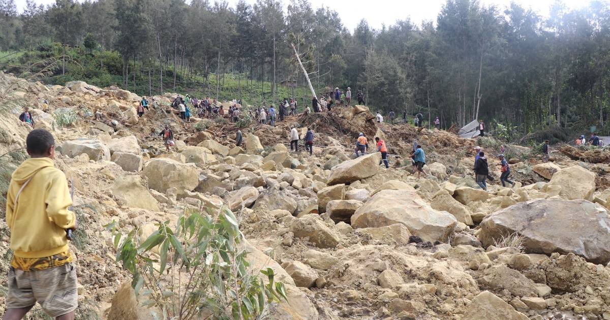 Papua Nova Guiné: mais de duas mil pessoas soterradas em deslizamento de terras