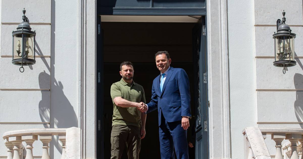 Luís Montenegro garante apoio a Zelensky, incluindo na reconstrução da Ucrânia