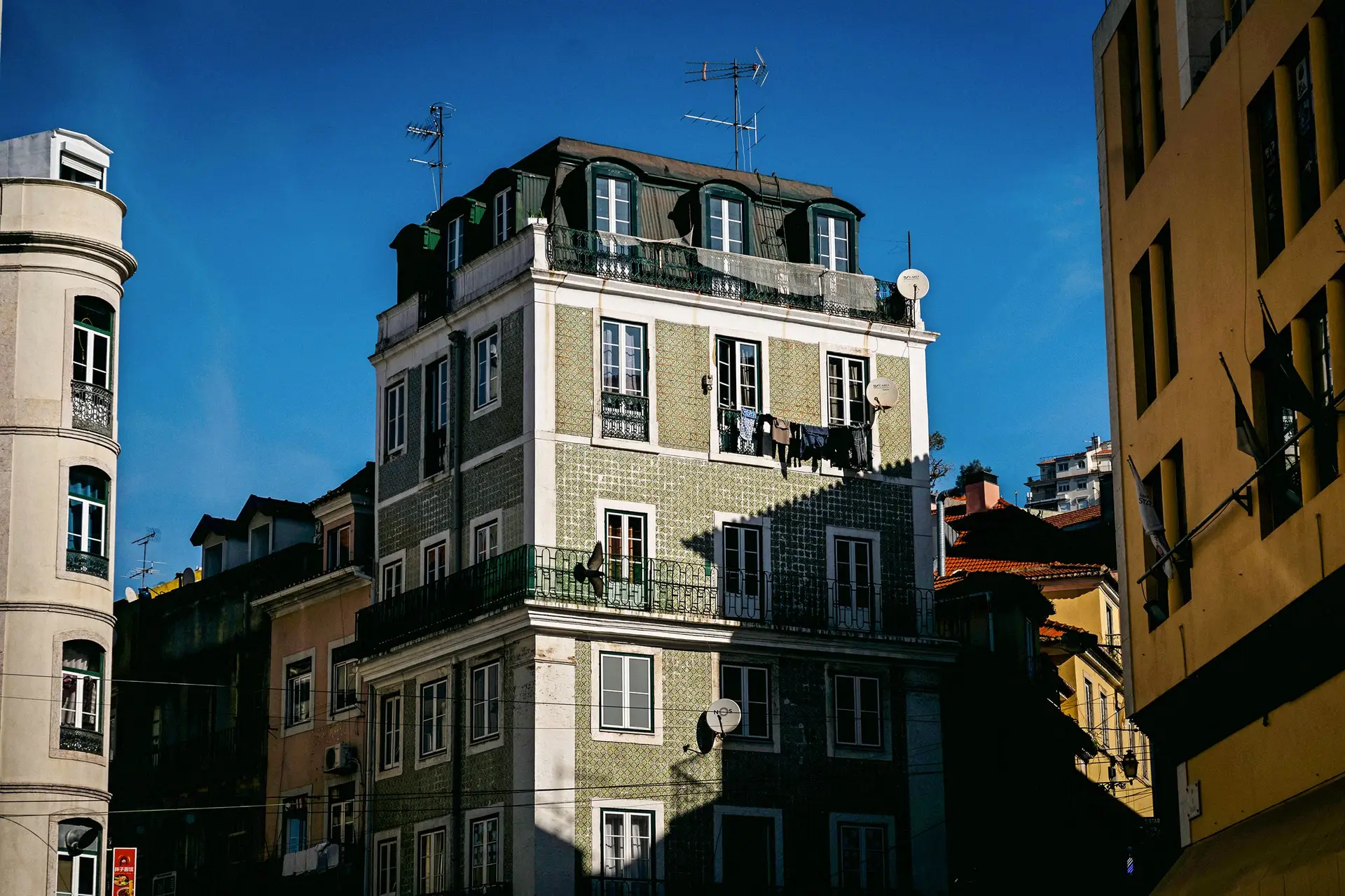 Jovens ficam isentos de IMT nas casas até €316 mil e têm ajuda no crédito à habitação até €450 mil