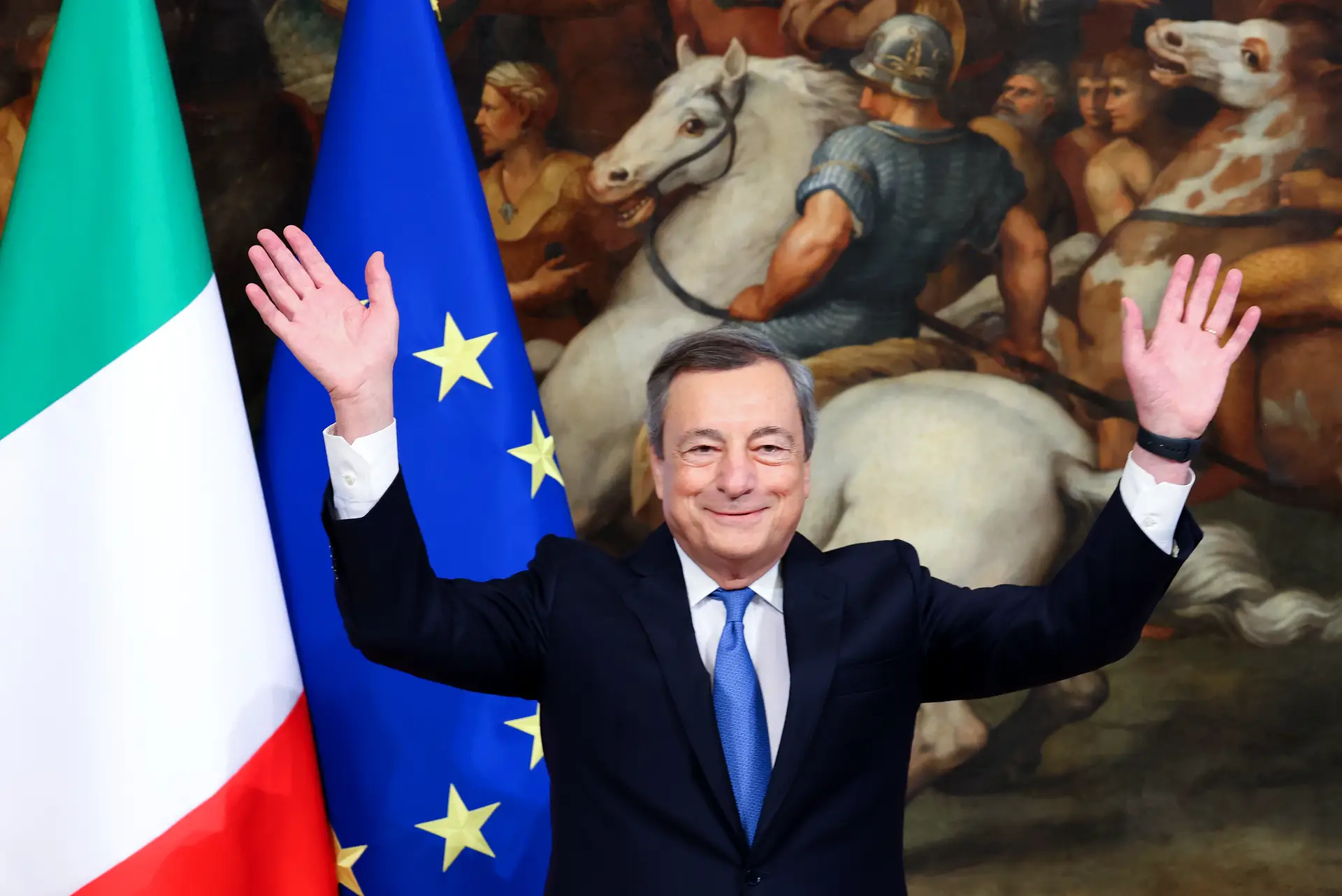 Draghi, "técnico bem preparado" e "personagem superior", volta hoje ao Conselho de Estado