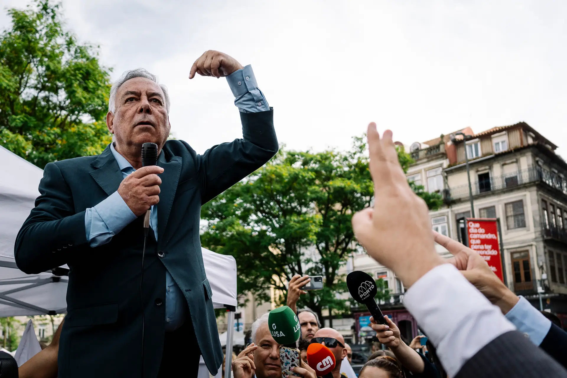 "Viva eu!", gritou Tânger Corrêa no Porto, com uma ponta de auto ironia