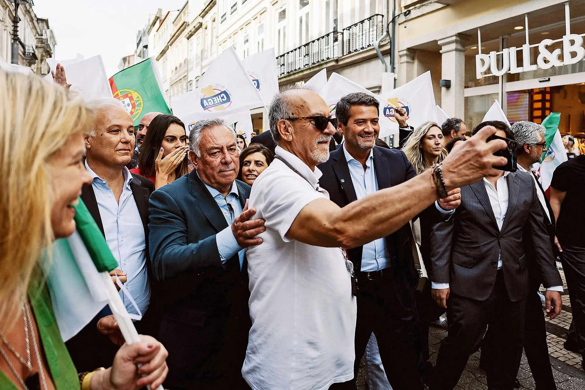 Ventura foi a figura principal da campanha a tentar colar os cacos das gafes do candidato
