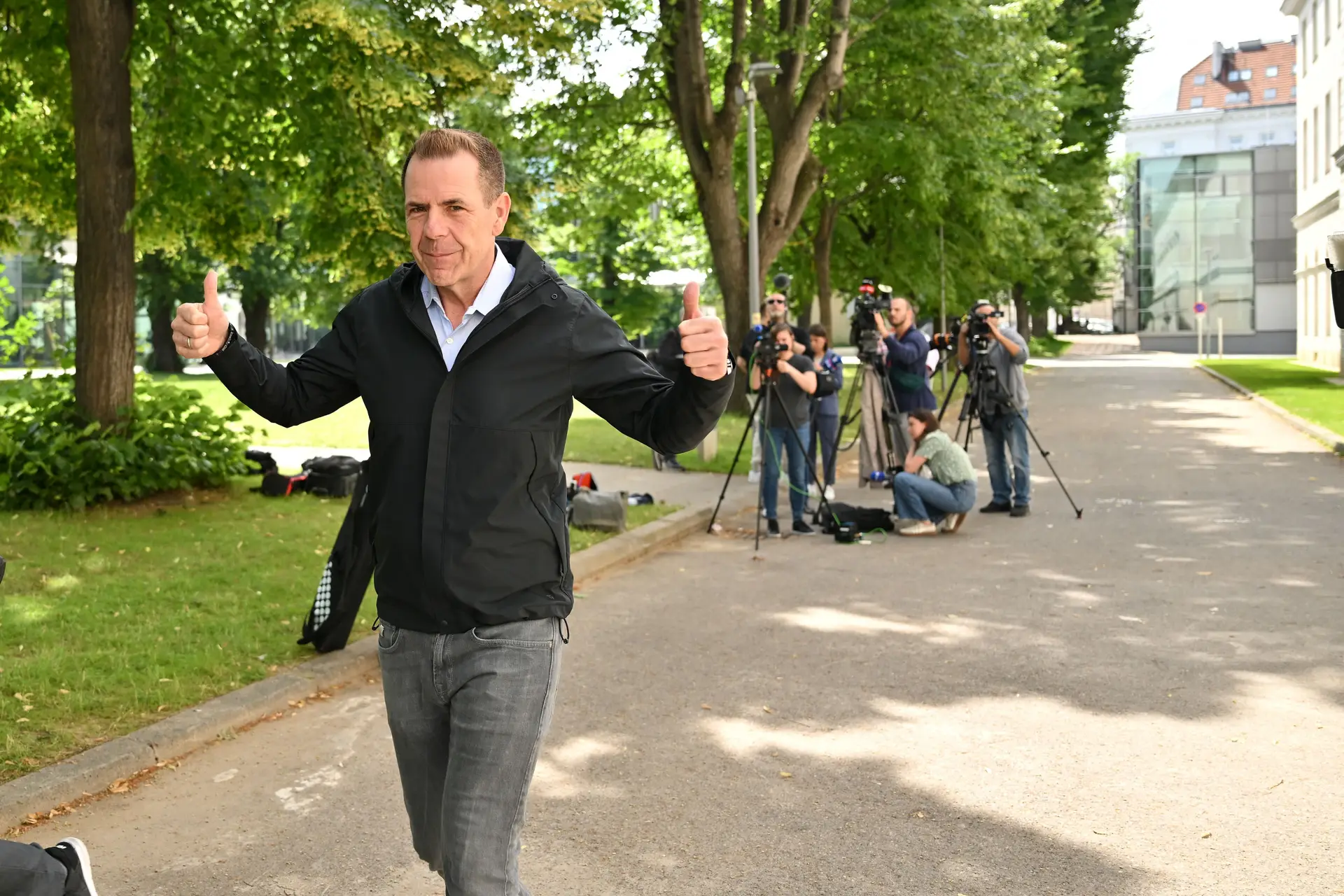 O candidato do FPO austríaco às europeias, Harald Vilimsky, teve o melhor resultado da noite. A extrema-direita também saiu vitoriosa em França e na Bélgica