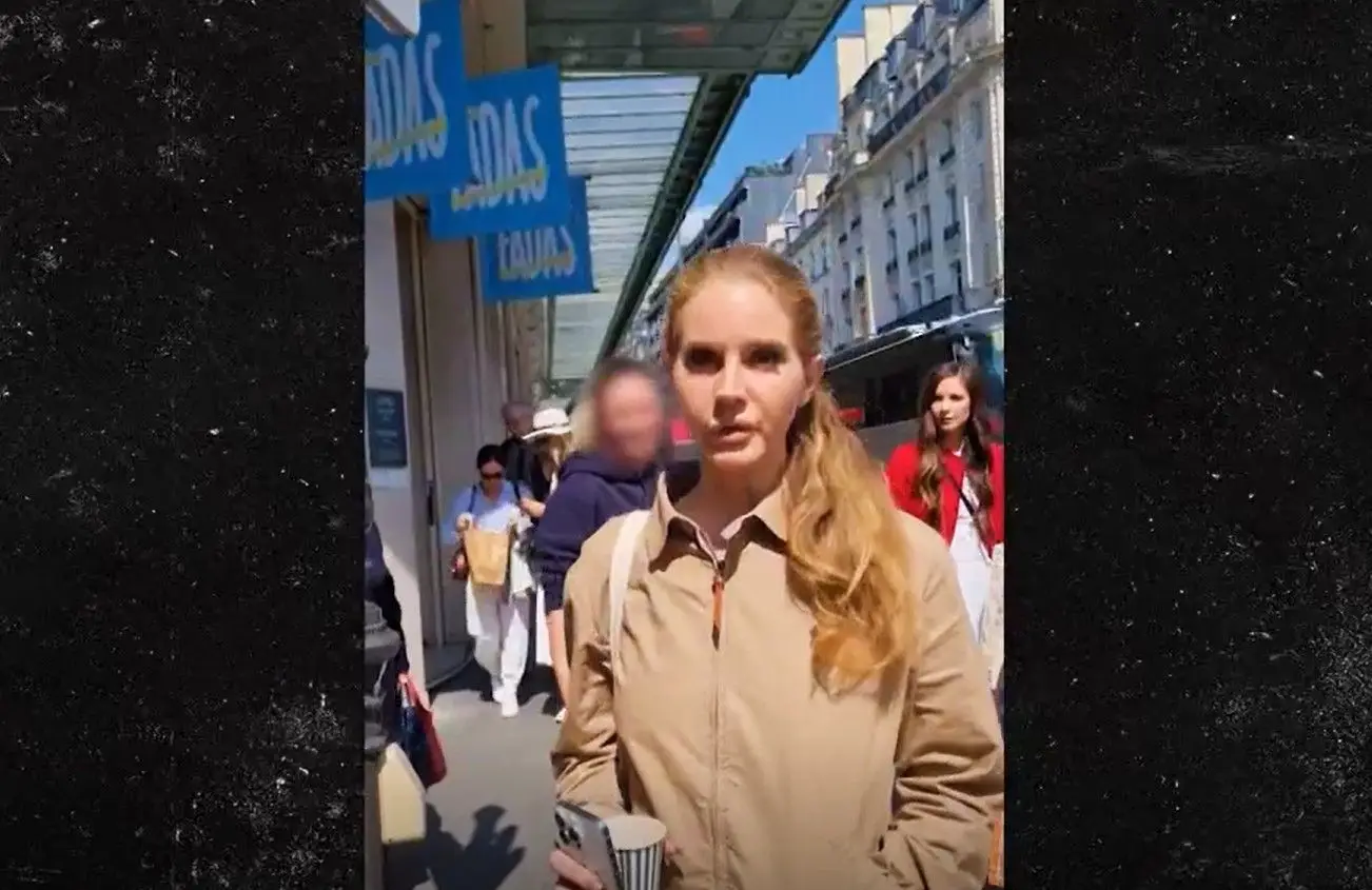 Lana Del Rey grita para fãs: “Não me sigam! Eu trabalho todos os dias, tenho estas 4 horas para mim”