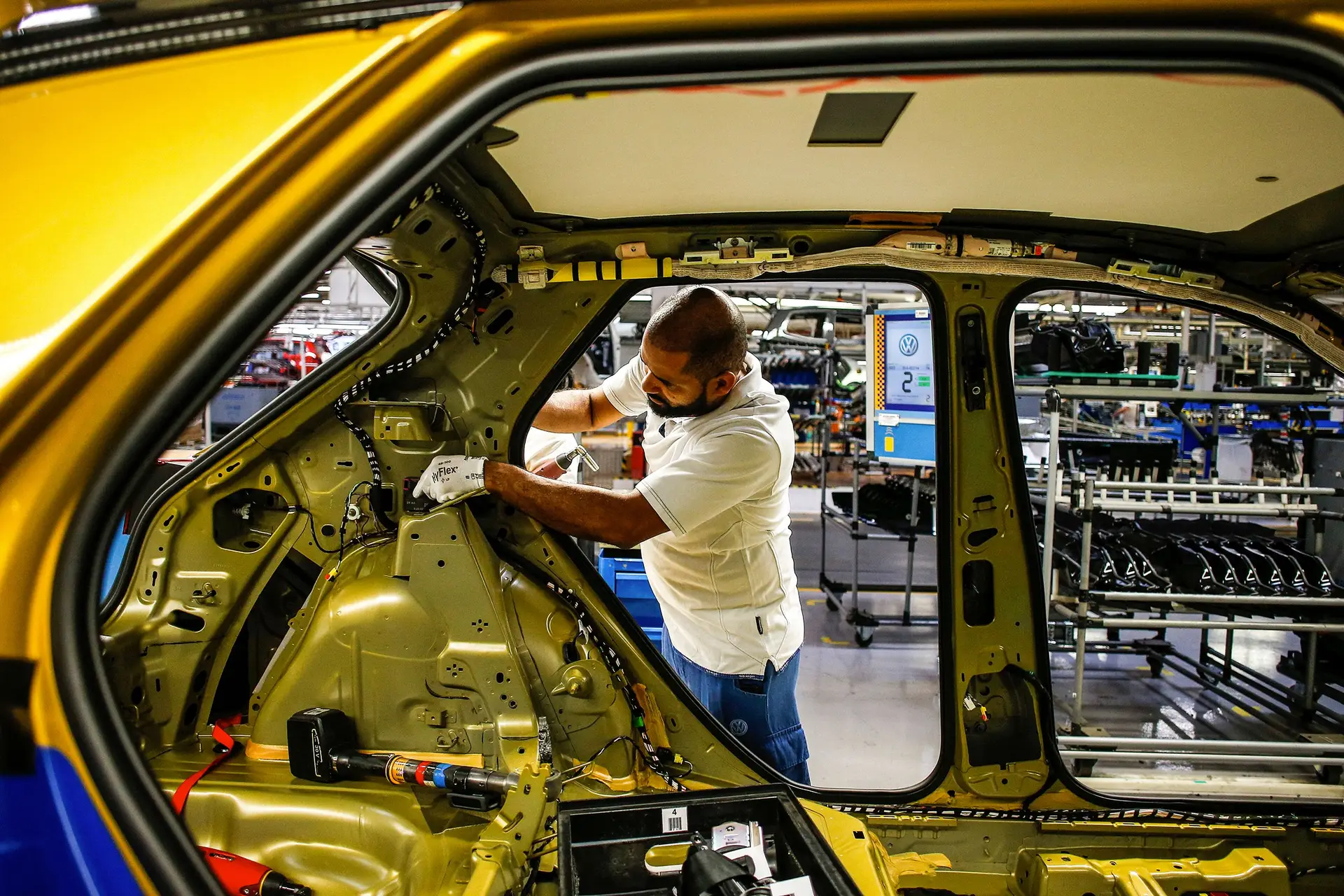 Atualmente, há investimentos em curso em praticamente todas as secções da Autoeuropa, em Palmela, para preparar a fábrica para o novo T-Roc híbrido