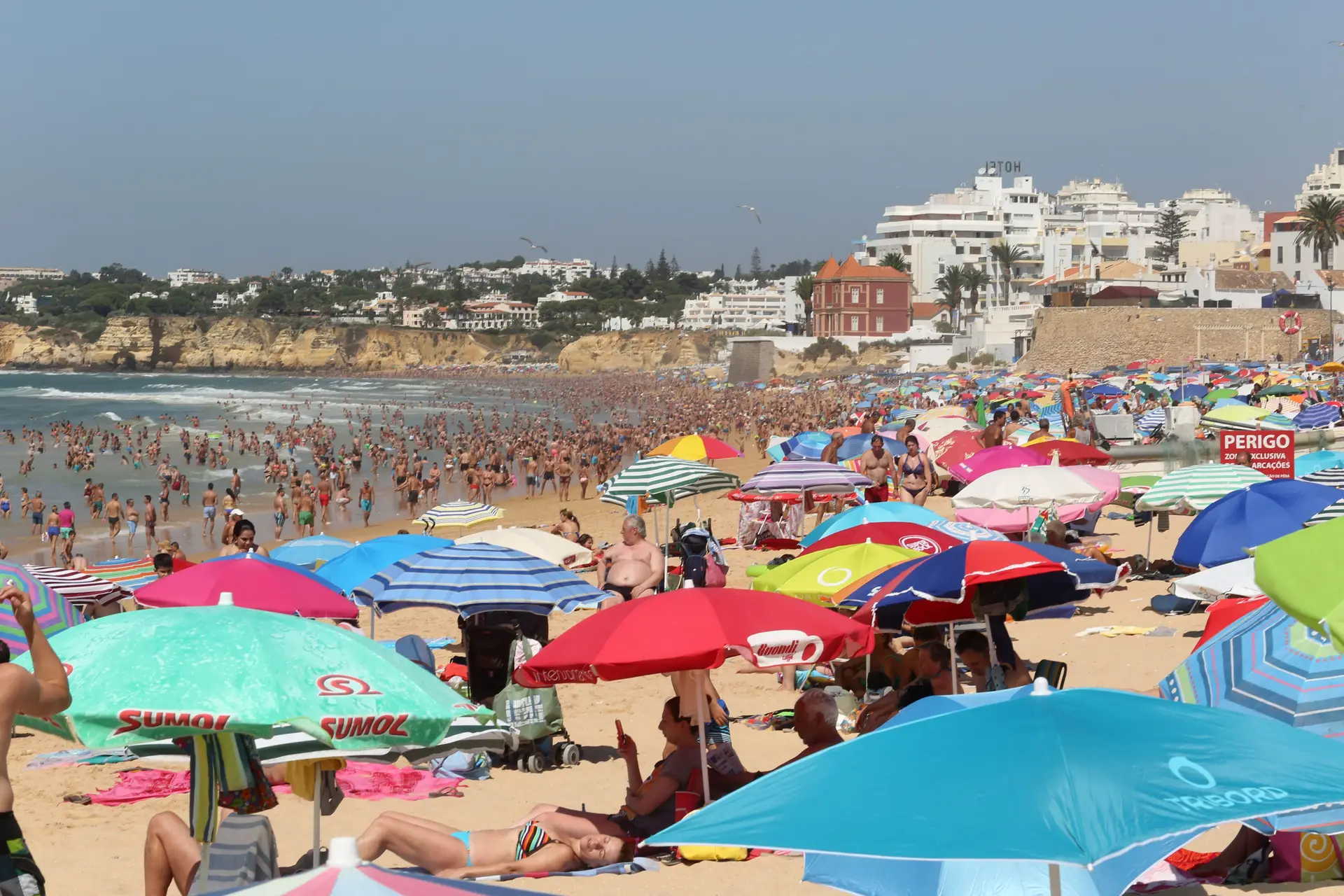 Perspetivas dos hoteleiros em alta para o verão