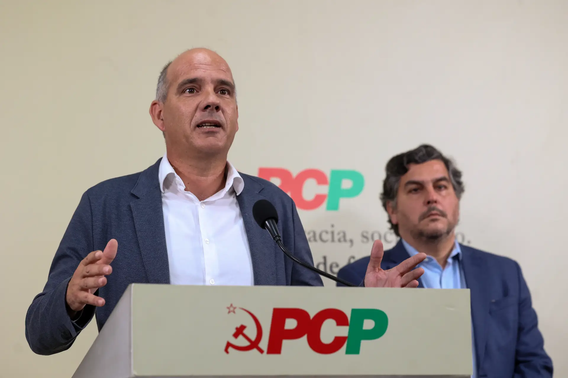 PCP não descarta novas eleições legislativas em breve e avisa PS que não deve decidir OE com base em "cálculos eleitorais"