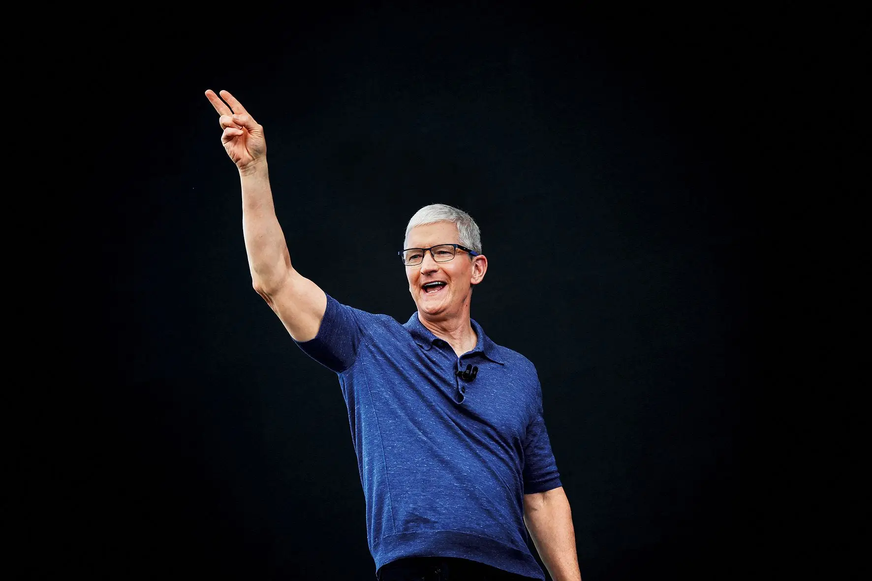 A Apple, de Tim Cook, voltou a ser a empresa mais valiosa do mundo, superando de novo a Microsoft, que ocupava o lugar desde janeiro