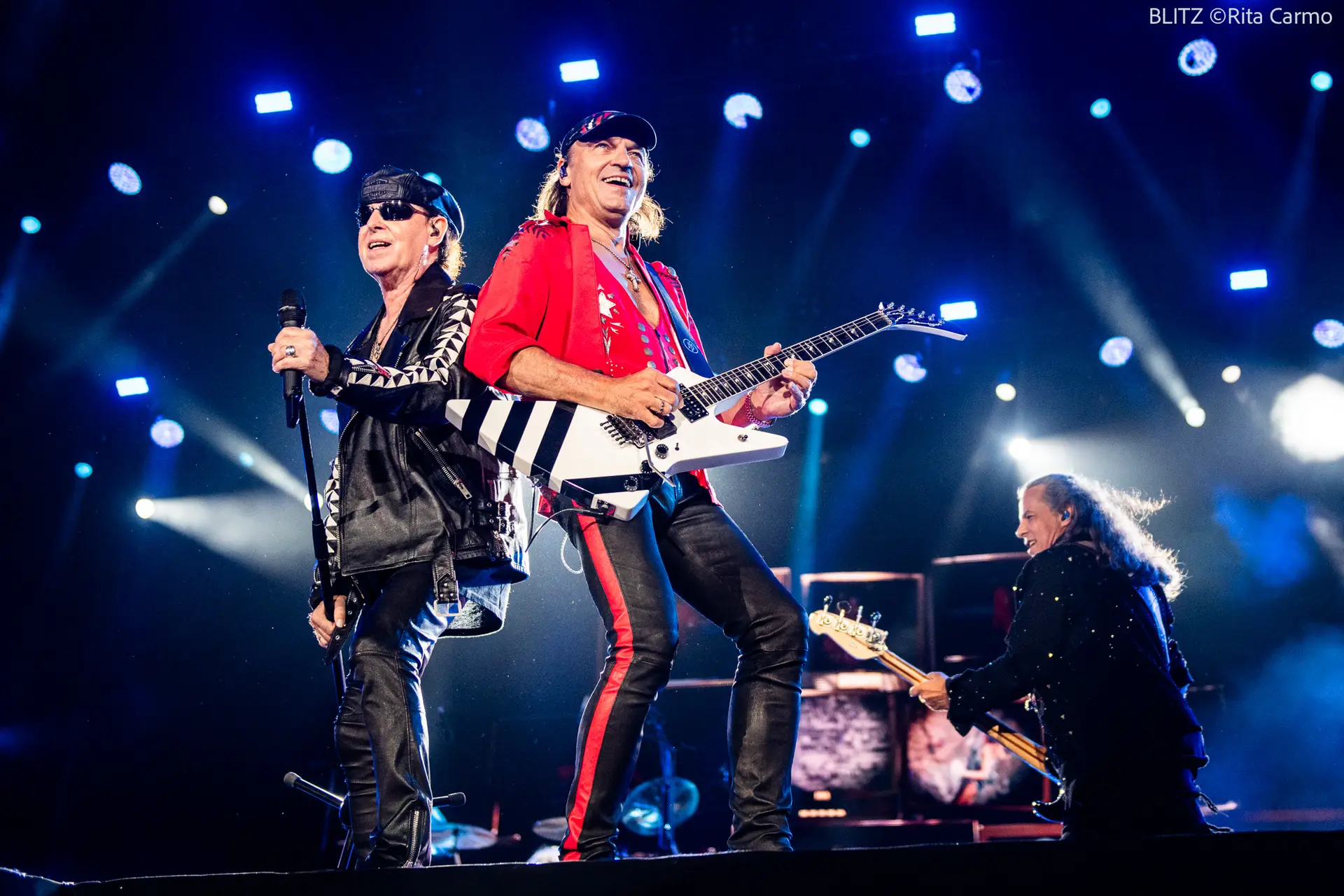 Il n’existe pas de « power ballade » comme celle-ci.  Les Scorpions ont fait crier le Rock in Rio Lisboa « Still Loving You » aux quatre vents… du changement